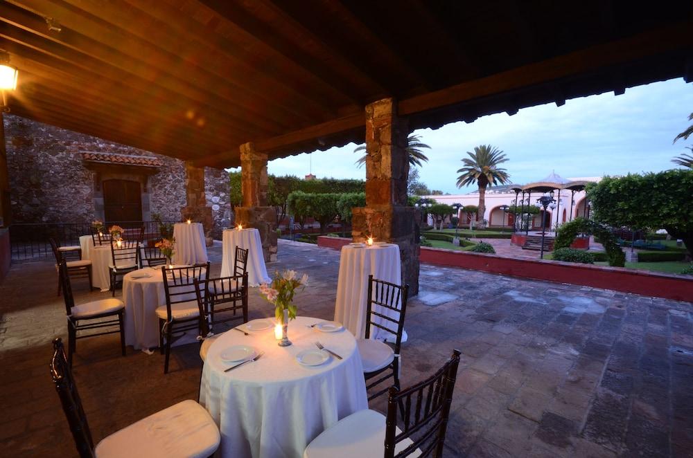 Hotel Mision Grand Juriquilla Exterior foto
